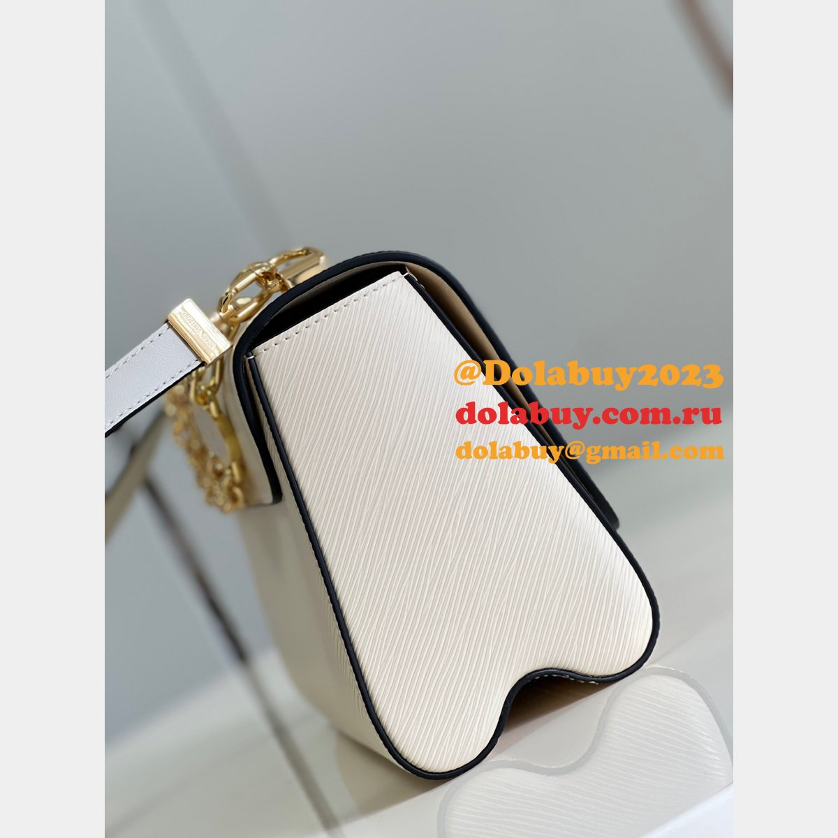Cheap Louis Vuitton Twist PM Shoulder M50332 Bag From China UK