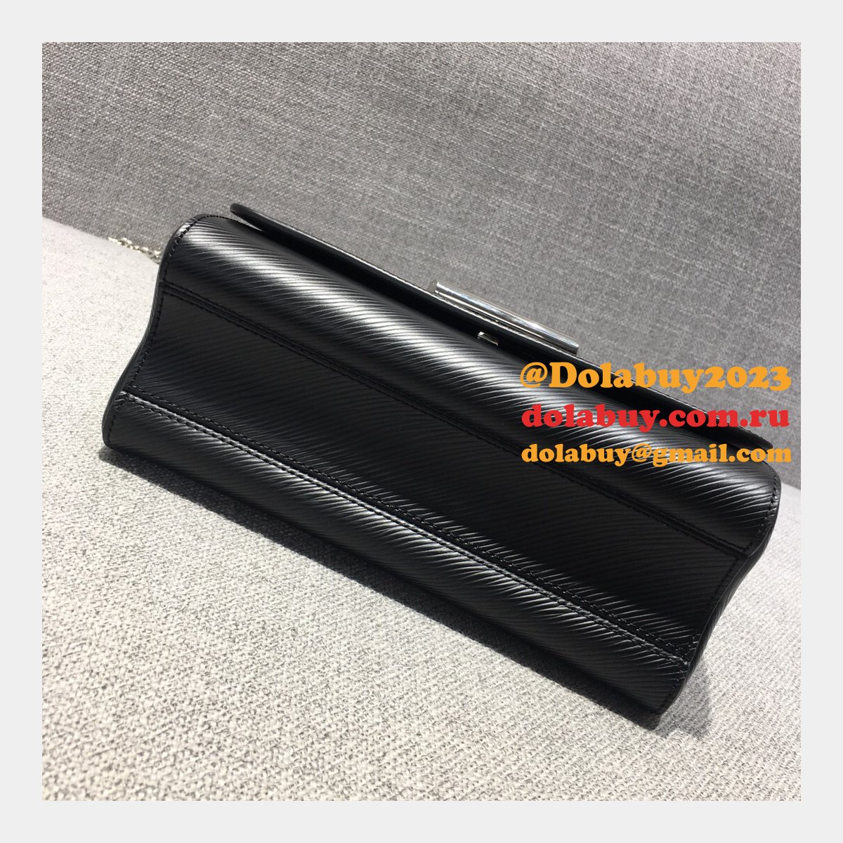 AAA+ Louis Vuitton Twist PM Epi Leather in Black