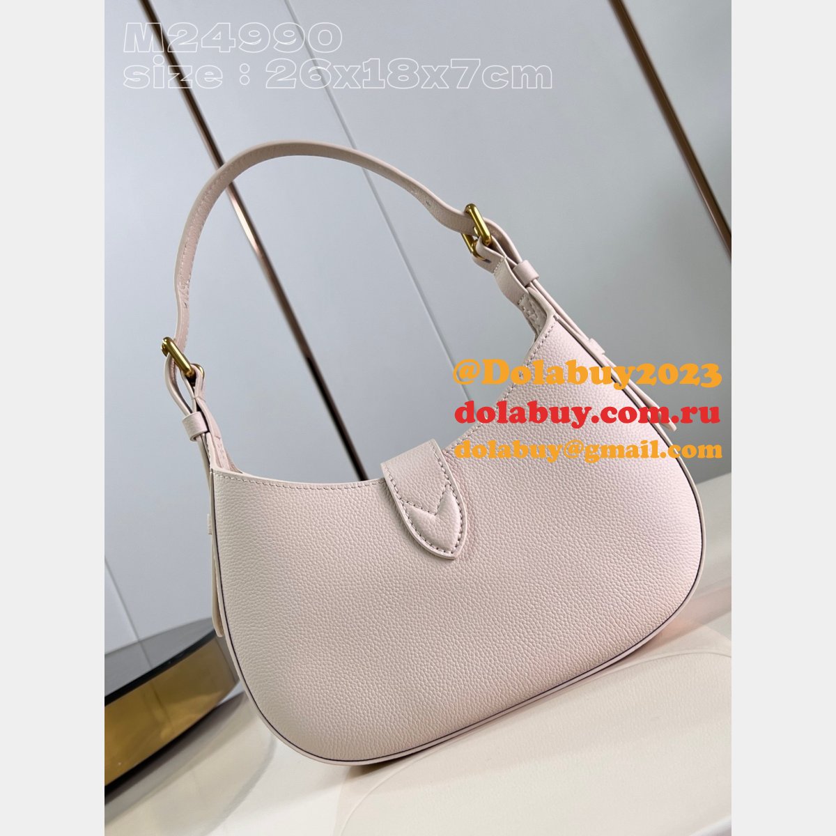 Designer Louis Vuitton M24990 Low Key Shoulder Top Quality Fake Bag