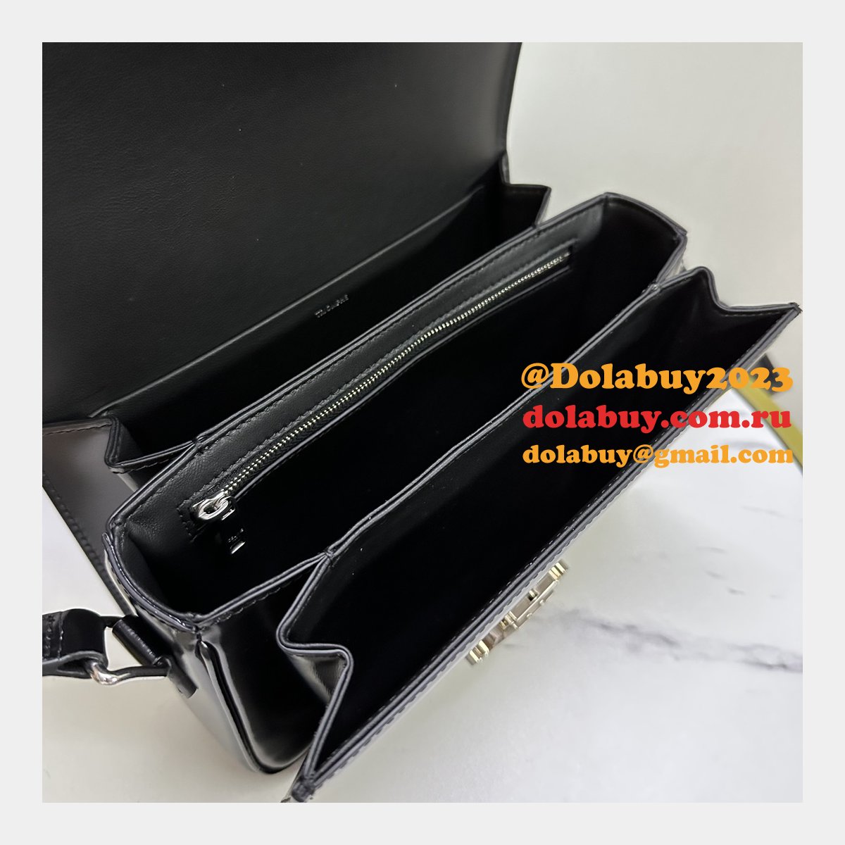 Best High-Quality Celine 188423/187363 Triomphe Replica Handbag