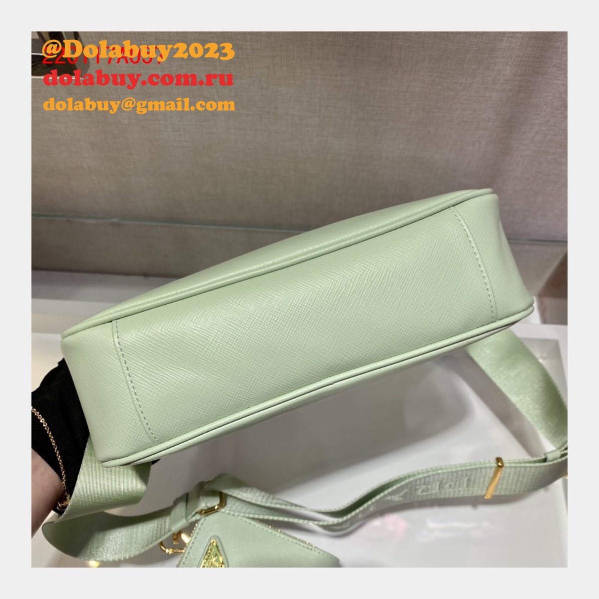 Replica Prada Handbags Cheap Highest Quality For Leather Hobo Re-Edition You