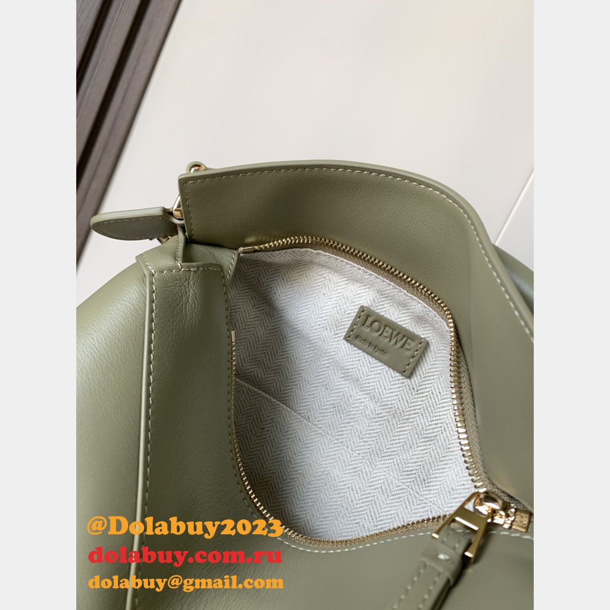 Fashion Small Puzzle Bag In Classic Calfskin 24CM