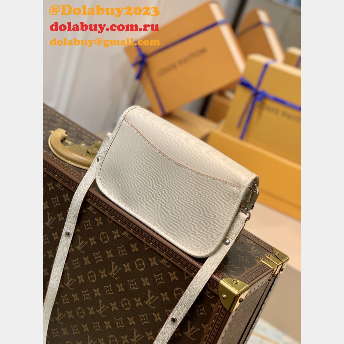 Buci Epi Leather Designer M59457 Louis Vuittons Replica Bag