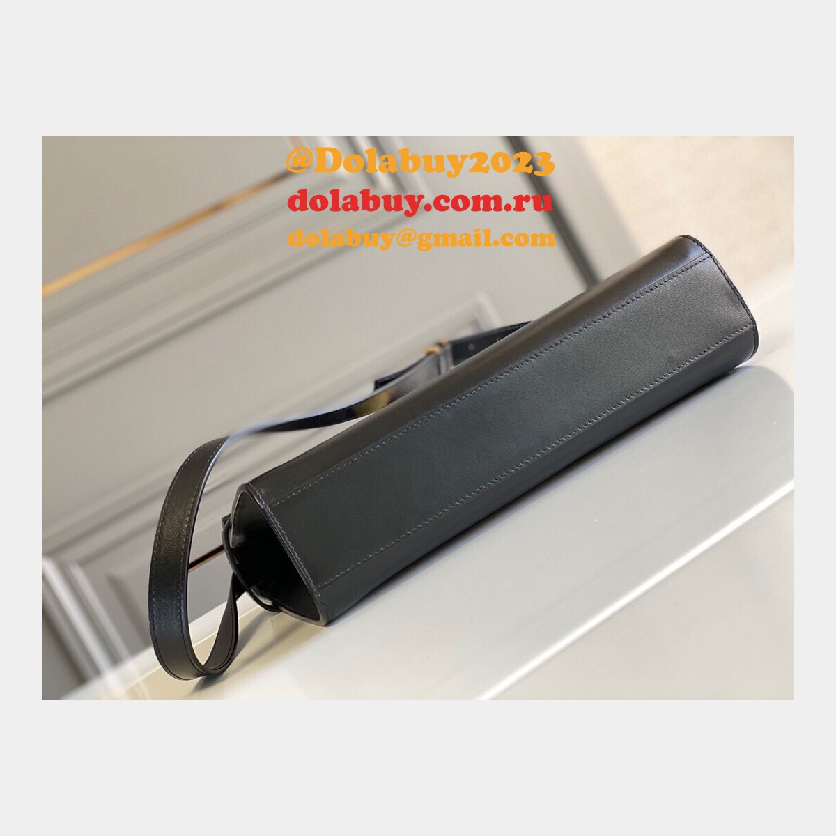 Replica YSL Saint Laurent Small Manhattan Top Handle Bag 29CM Black