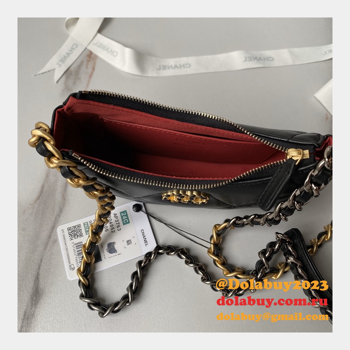Perfect AAA Dolabuy 19 Cluths Chain AP3763 Replcias Bag