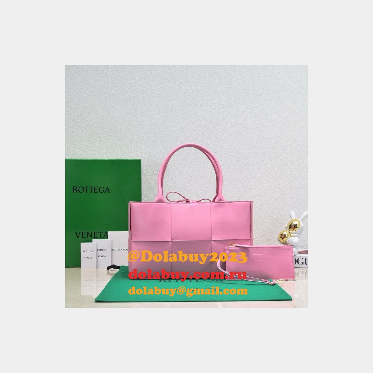 luxury b0tte*a Ven*ta medium arco tote bag 36cm