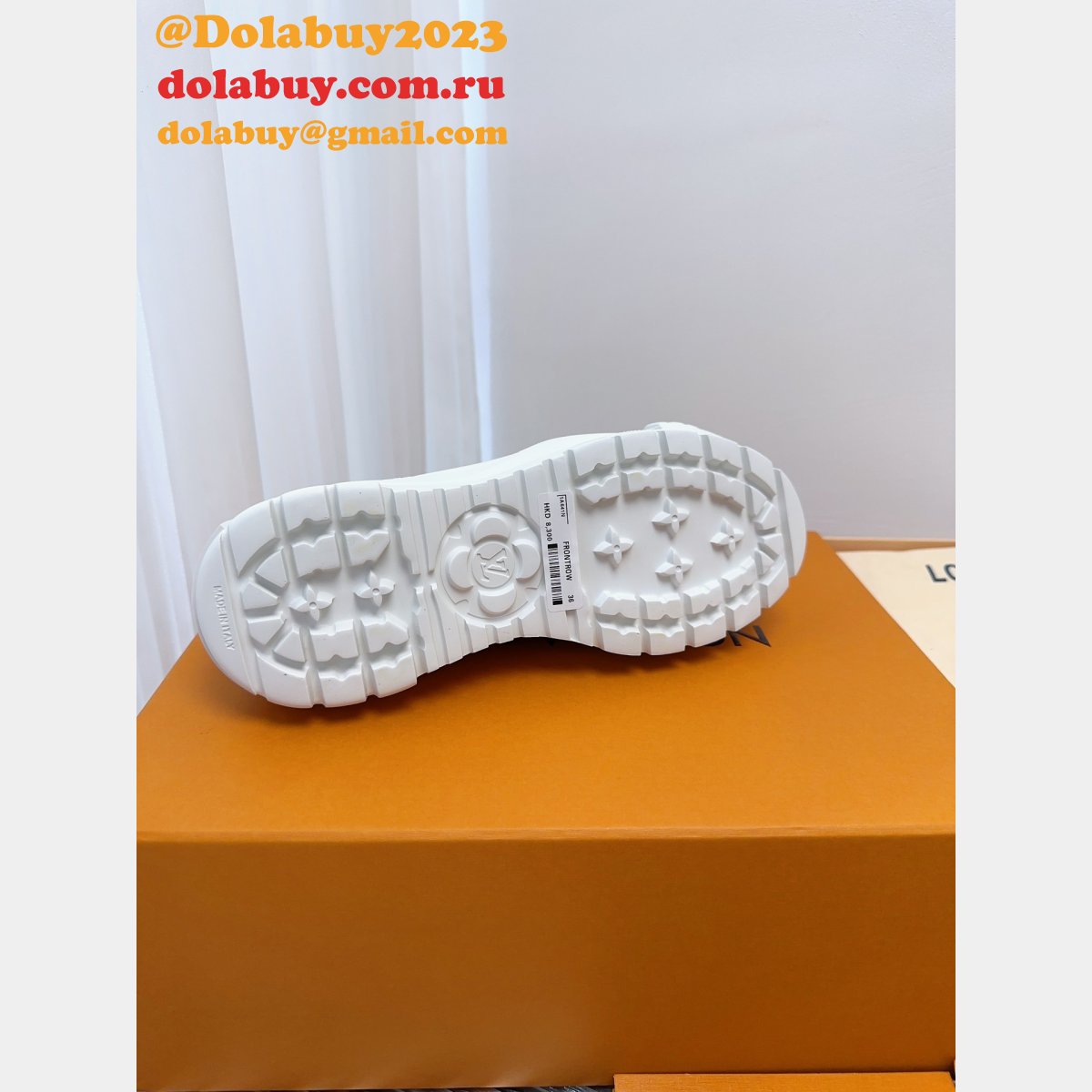 AAA+ Time Out Sneaker LOUIS VUITTON Best Replica
