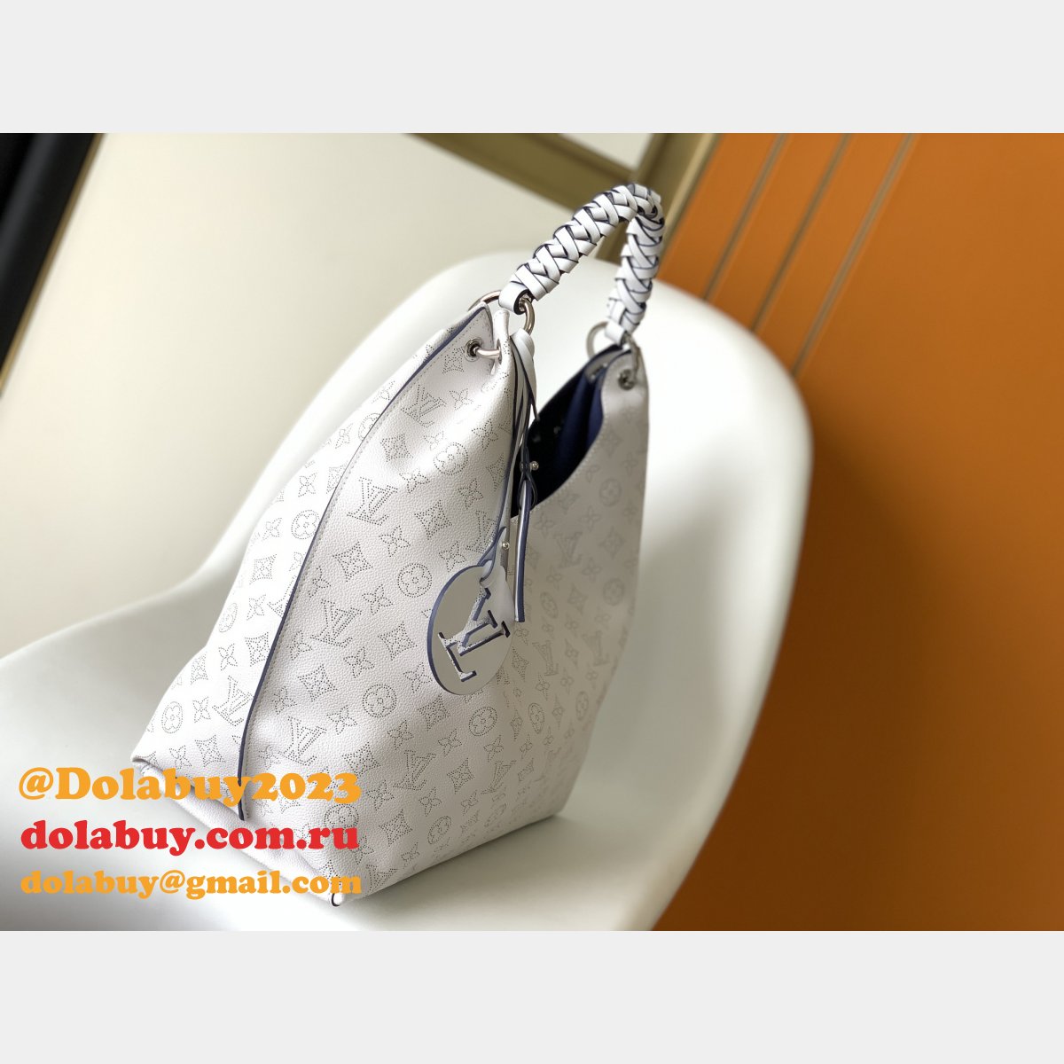 Louis Vuitton Mahinas in white M53188 Handbags