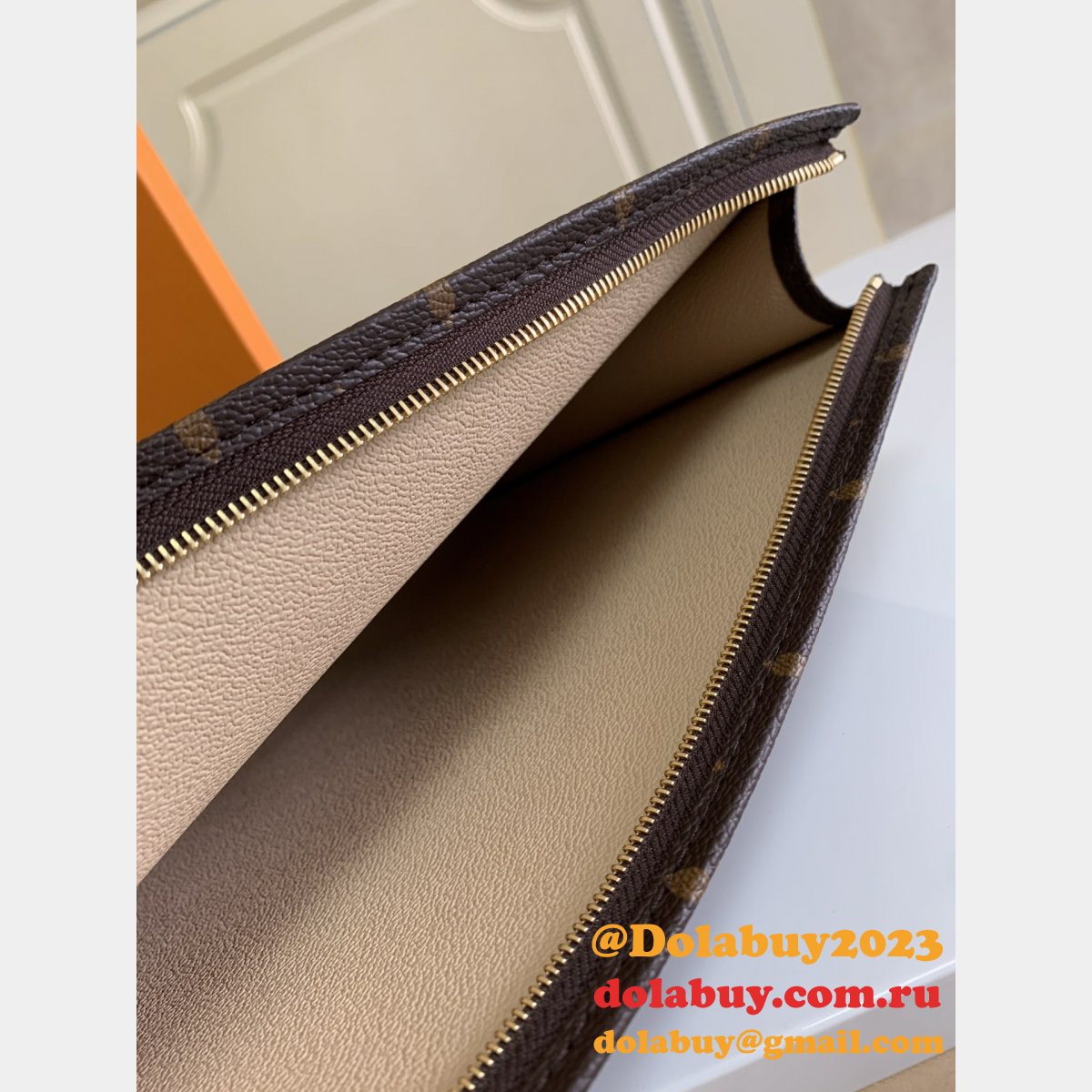 Louis Vuitton Replicas Messenger Explorer M47542