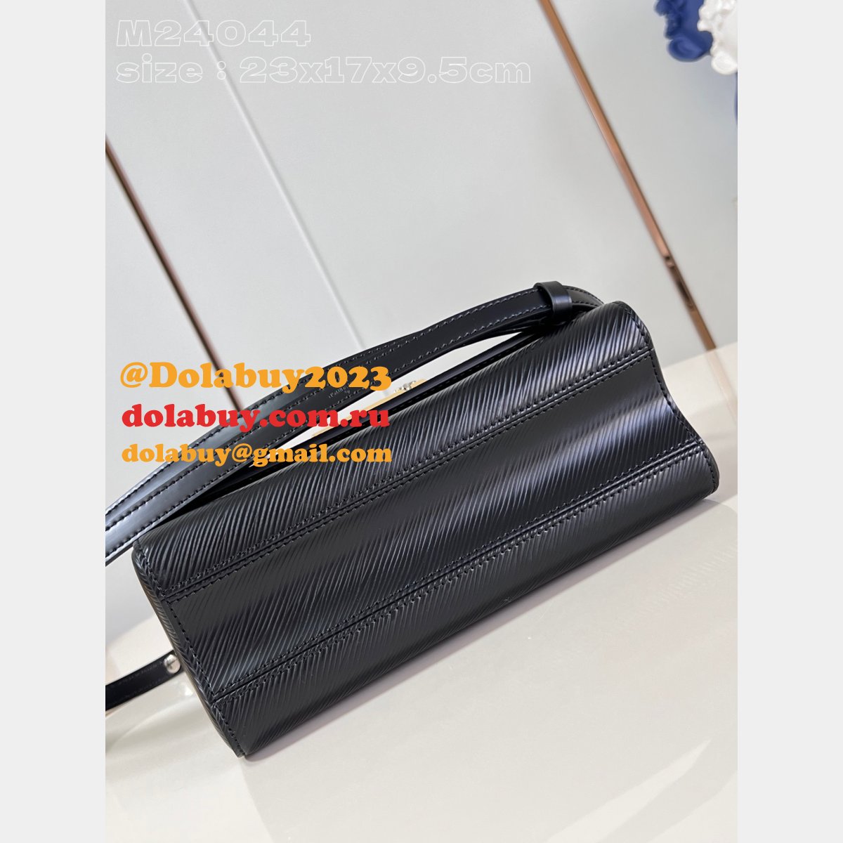 Designer Replicas Louis Vuitton 1:1 Mirror Twist M24043/M24044 Epi