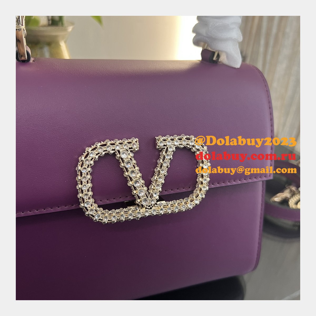 Top Quality Valentino VSLING Small Calf Handbag 2082