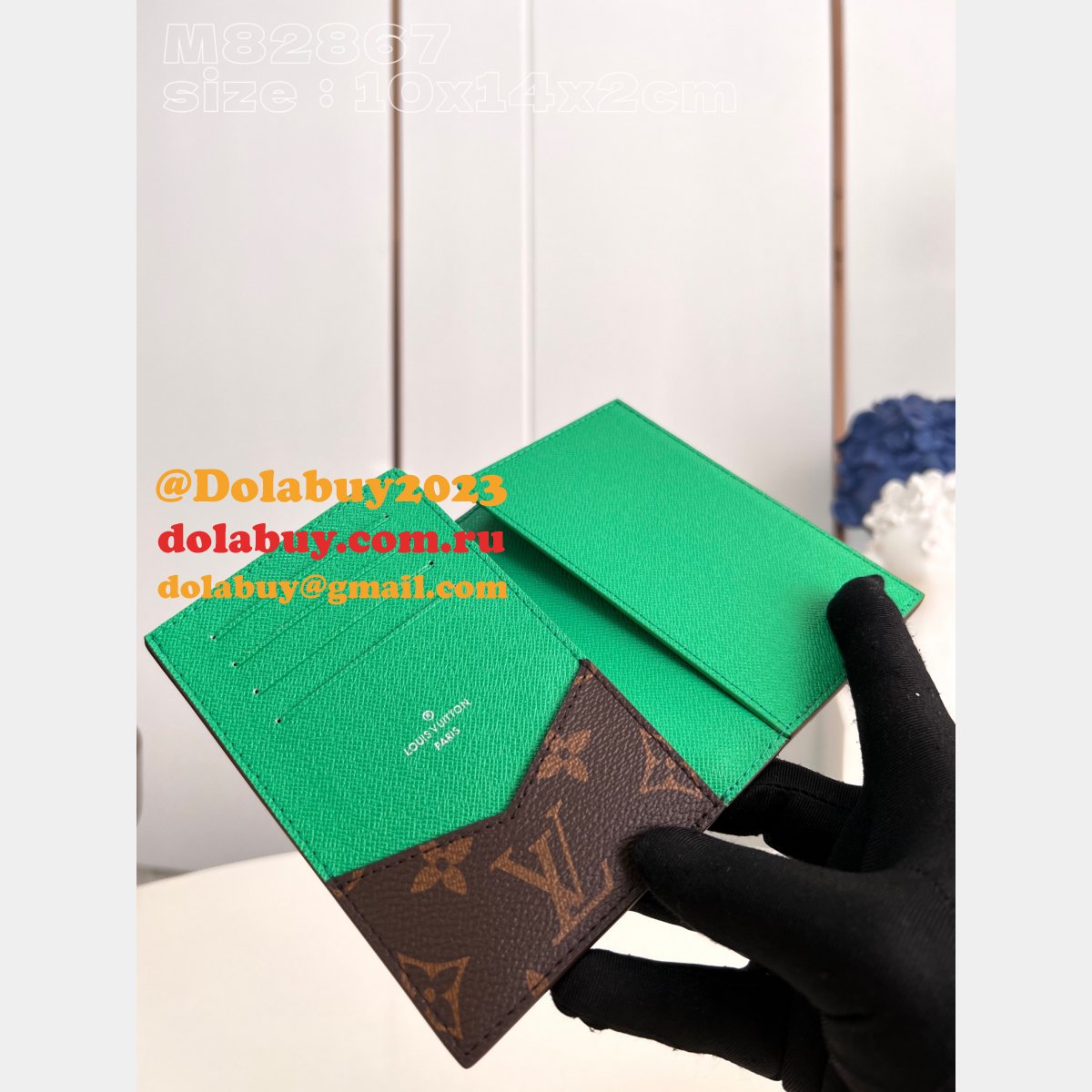 Passport Cover Louis Vuitton M82867 Travel Replica Bag