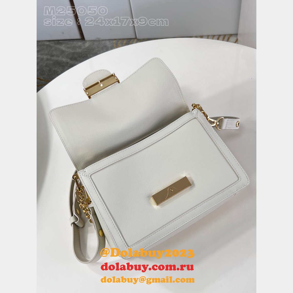 Sale Fake Louis Vuitton Dauphine Soft MM H27 M25209 Bag
