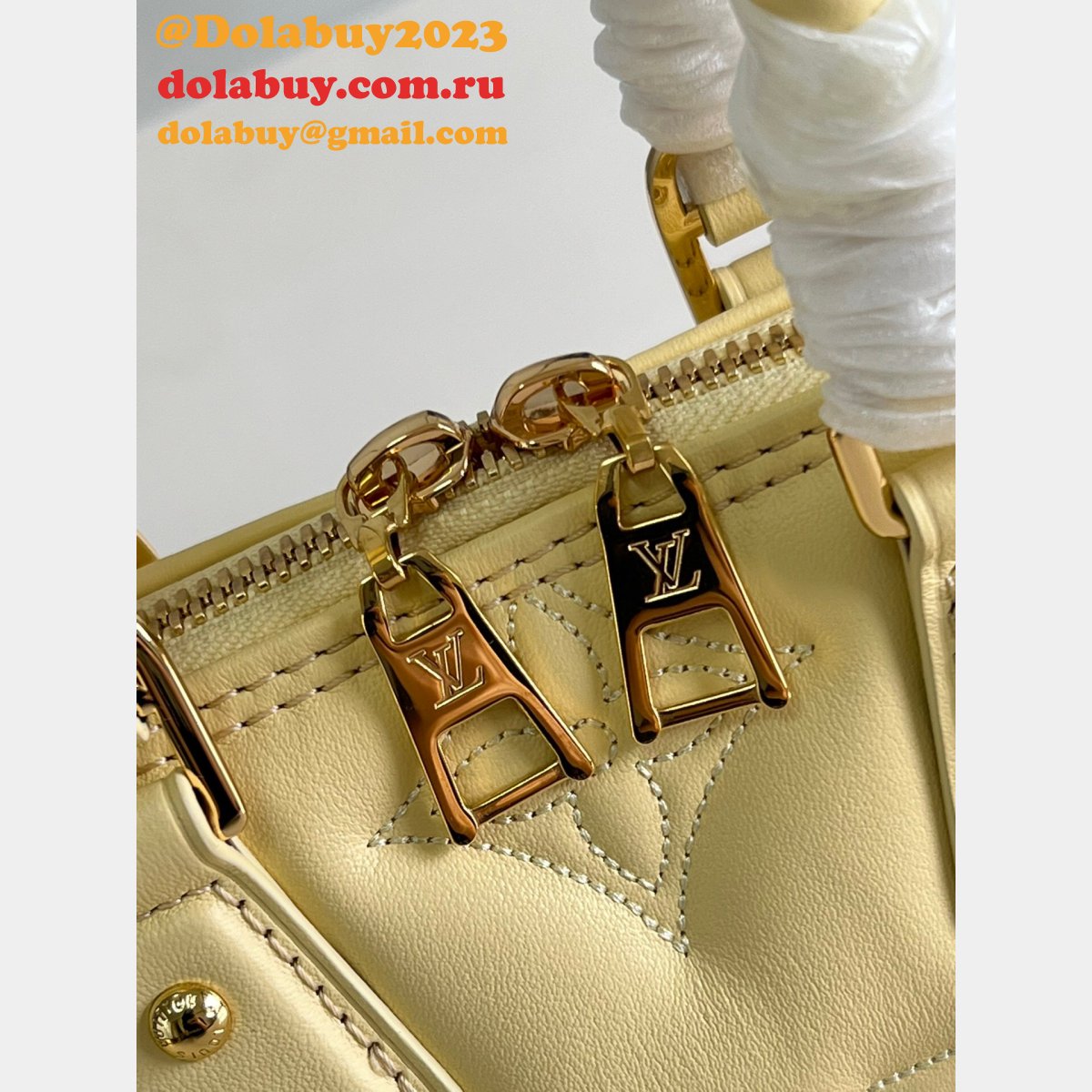 Designer Louis Vuitton Replica Alma 7 Star M59793/M59822 Bubblegram Leather