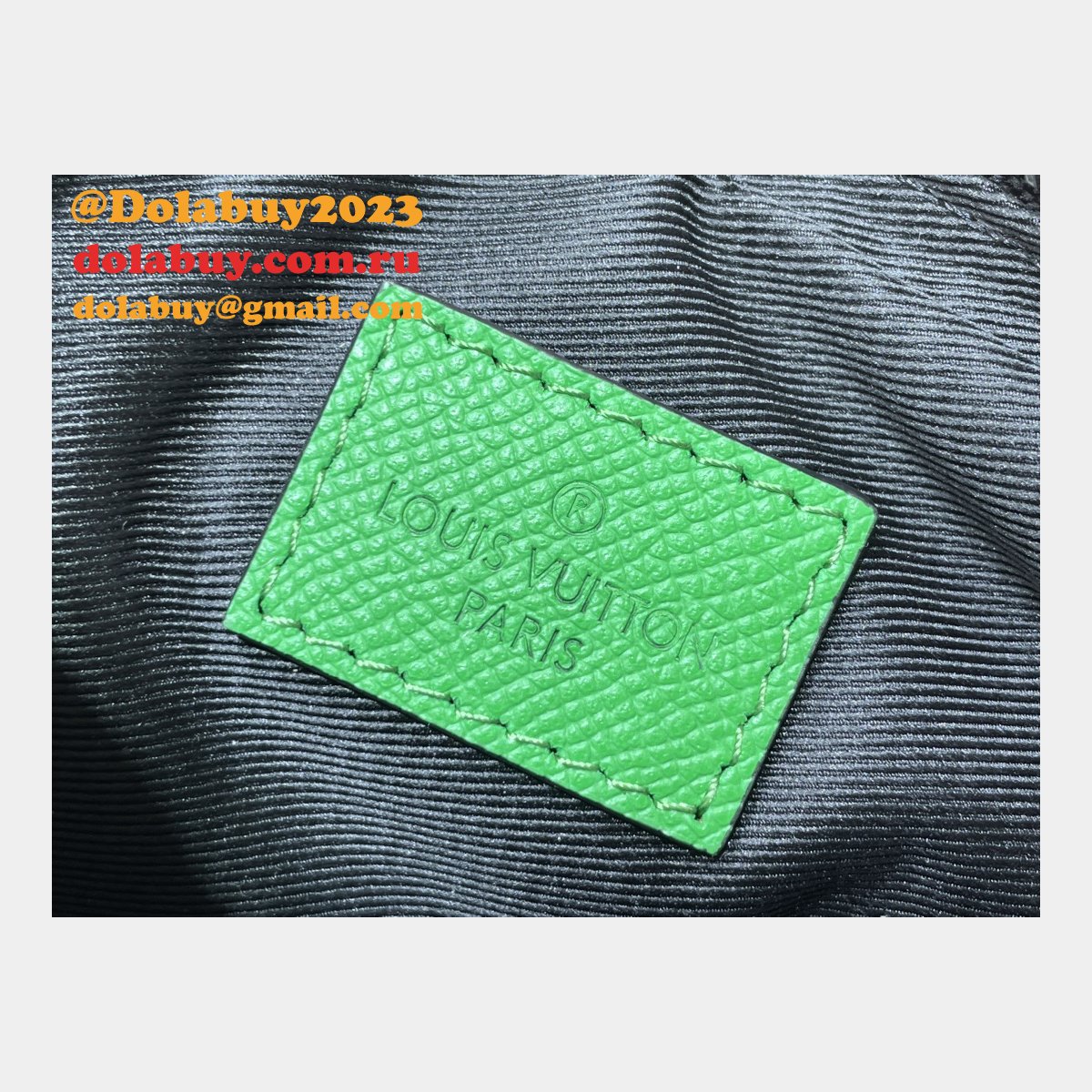 Alpha Wearable Wallet Taigarama M30997 Knockoff Louis Vuitton Bag