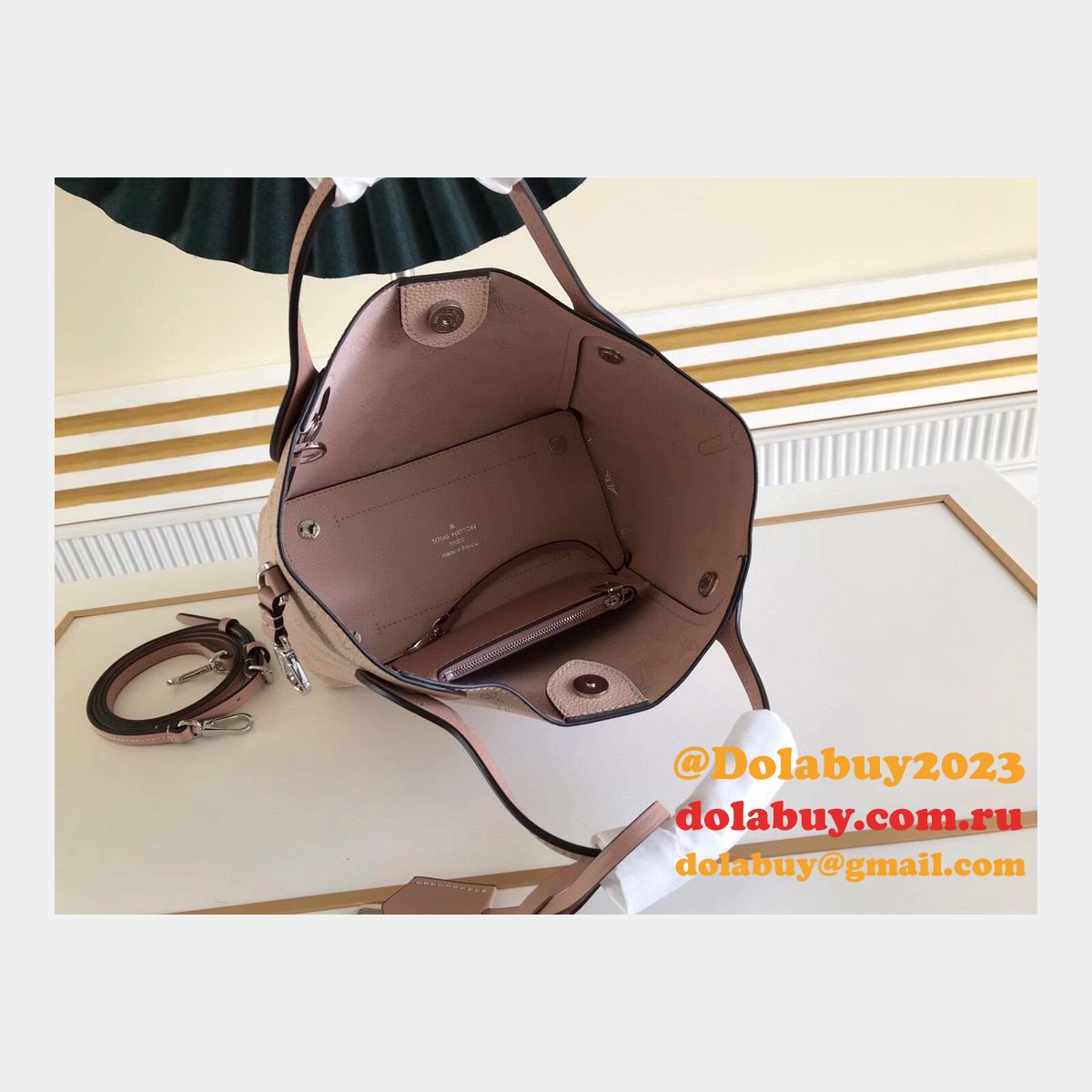 7 Star Louis Vuitton Mahina M54353/M54350 Hina Handbags