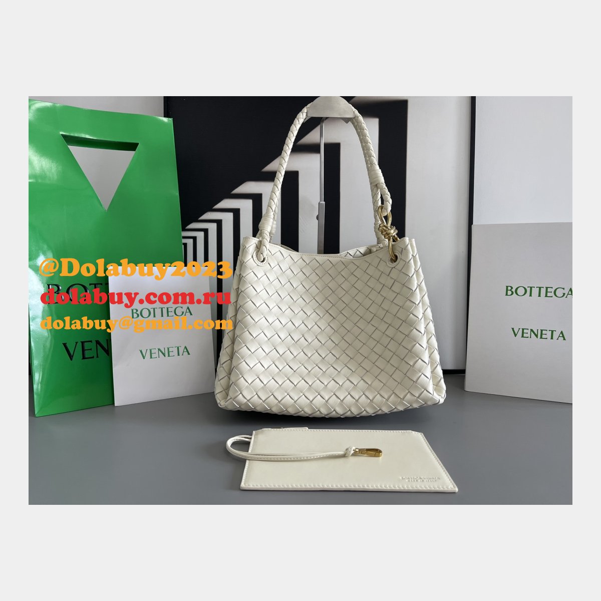 Luxury BV intrecciato 796571 Braided leather shoulder bag