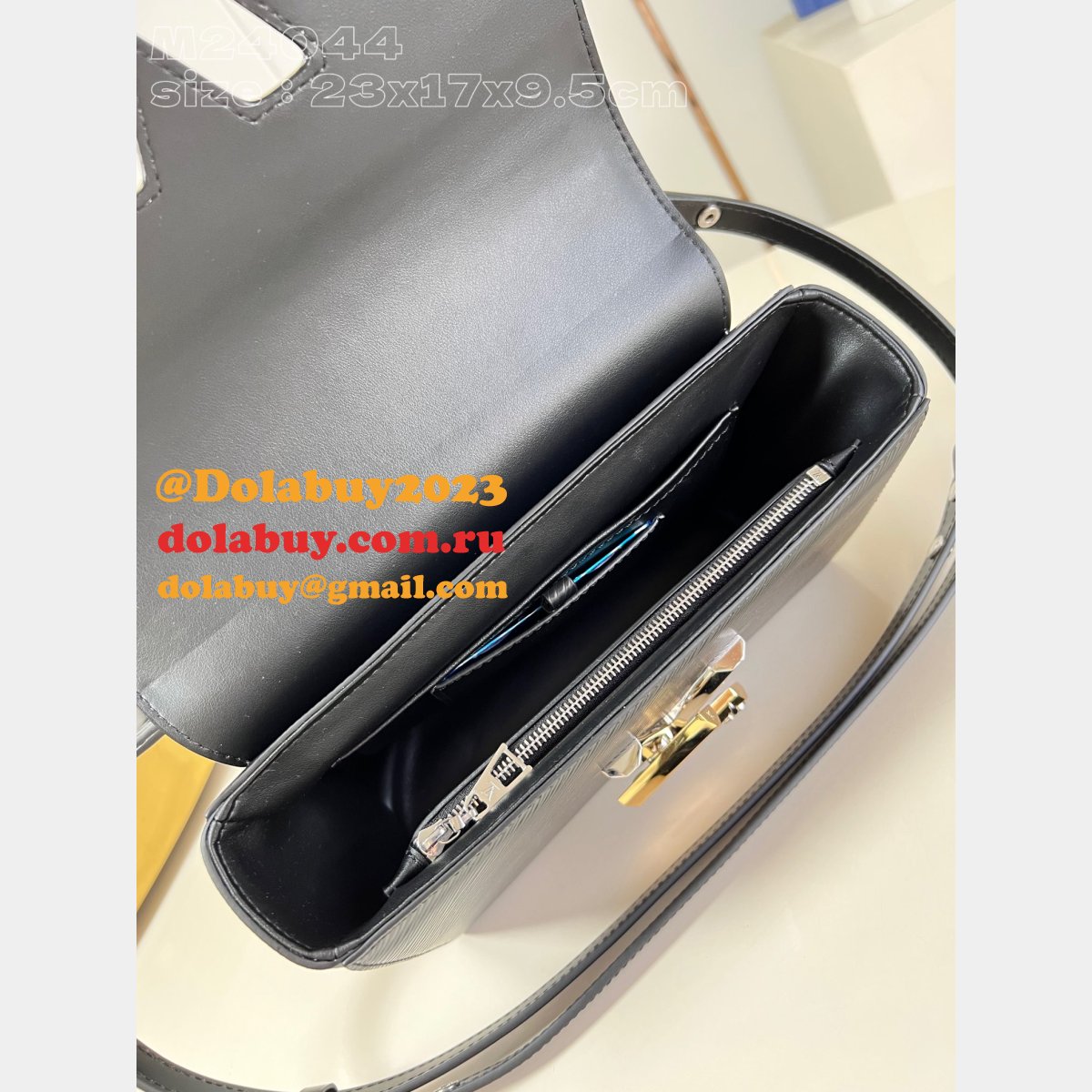 Designer Replicas Louis Vuitton 1:1 Mirror Twist M24043/M24044 Epi