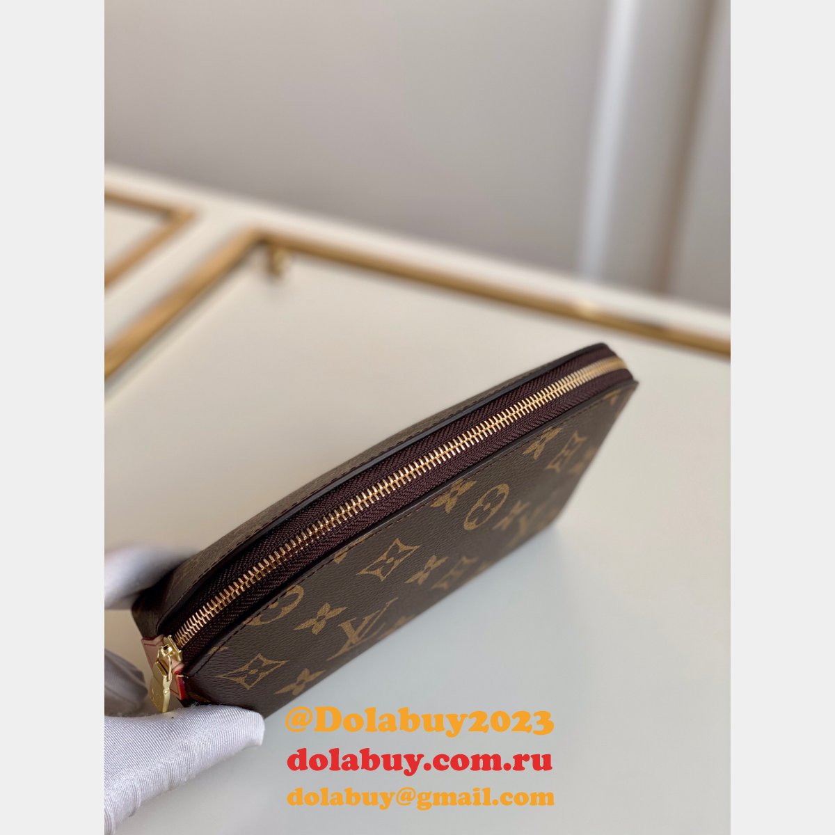Fashion Louis Vuitton Replica Cosmetic Pouch M47515 Monograms