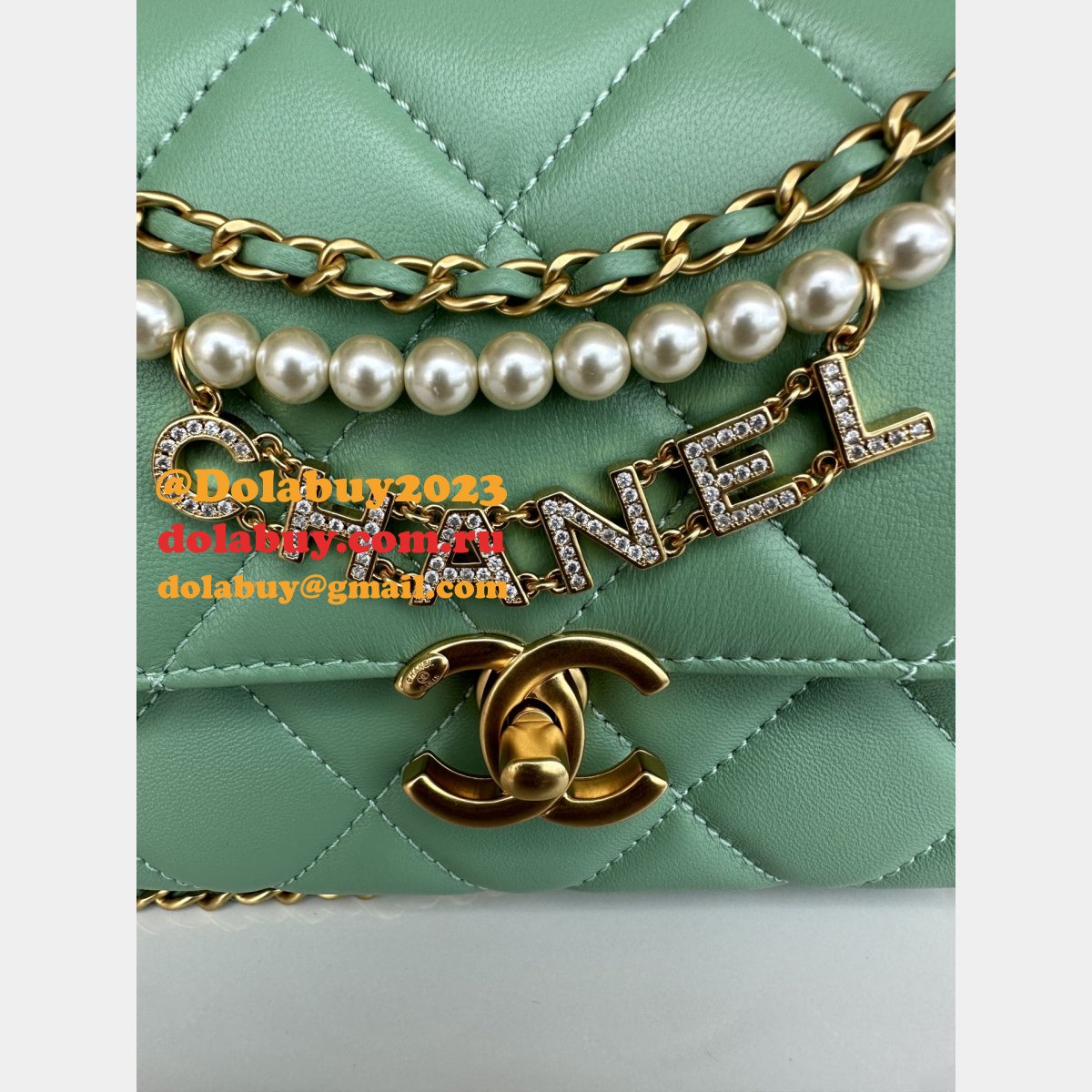 Top Quality CC Shiny Lambskin Crossbody Bag AS4986