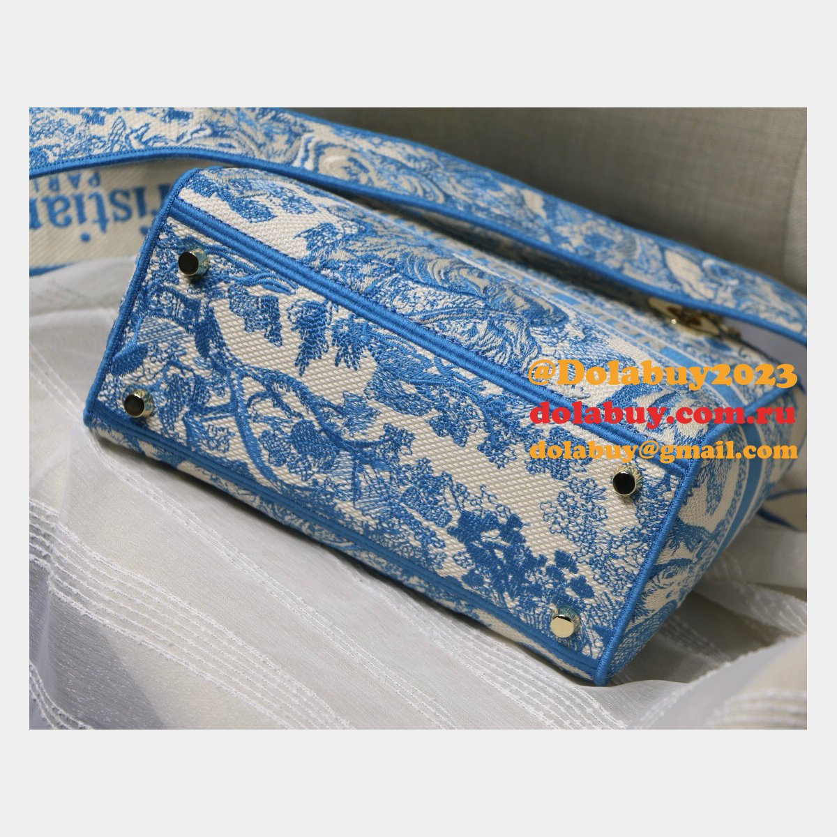 Practical And Versatile Replica Designer Lady Dior 24cm Bags Options
