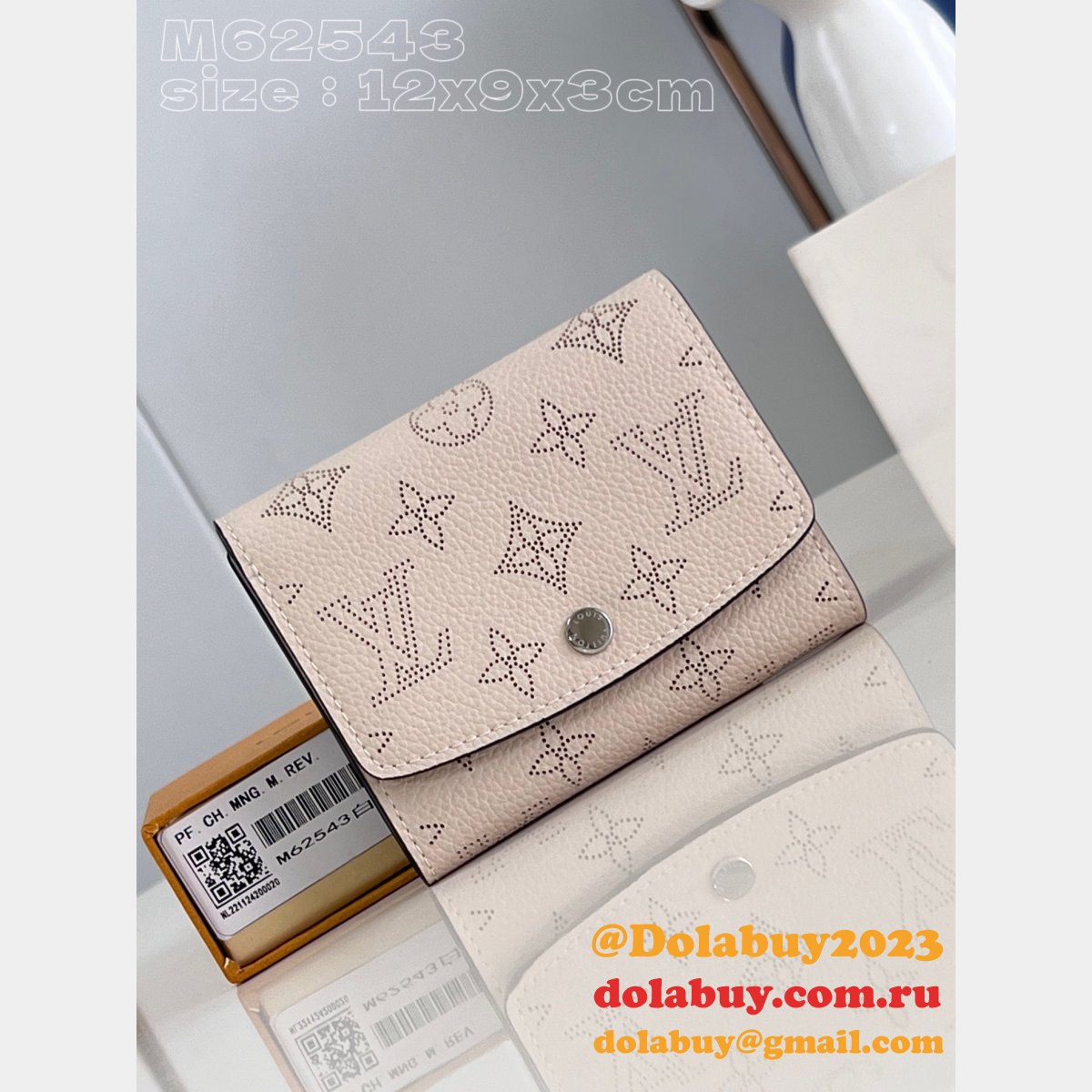 Iris Compact Wallet Mahina M62542/M62543 Louis Vuitton Replica Bag