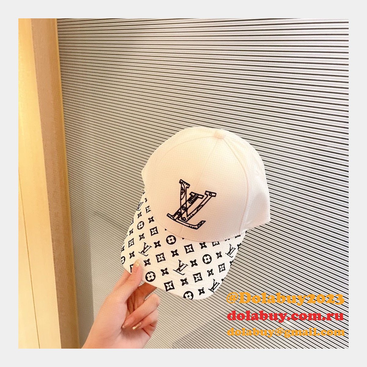 Wholesale Louis Vuitton High Quality Replica Designer Hats