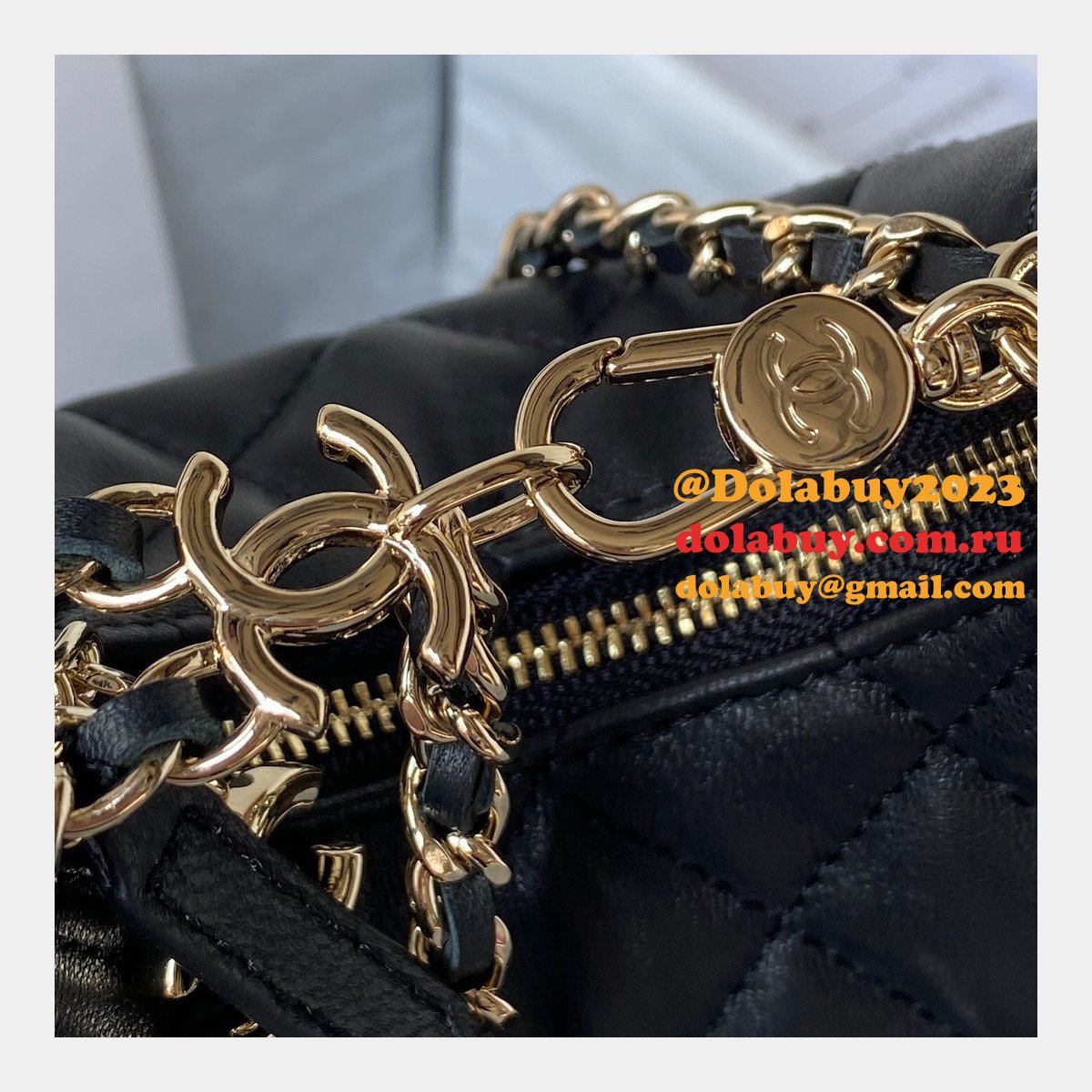 Dolabuy Is A Replicas Clutch Chain Lambskin AP3232 Perfect Bag