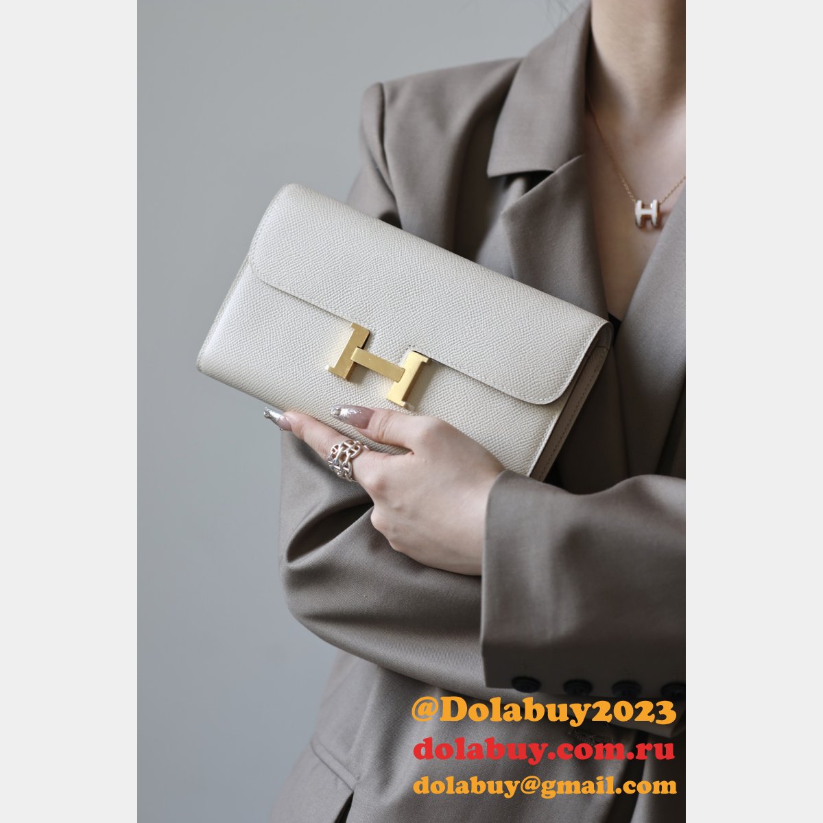 7 Star hermes constance to go clutch bag