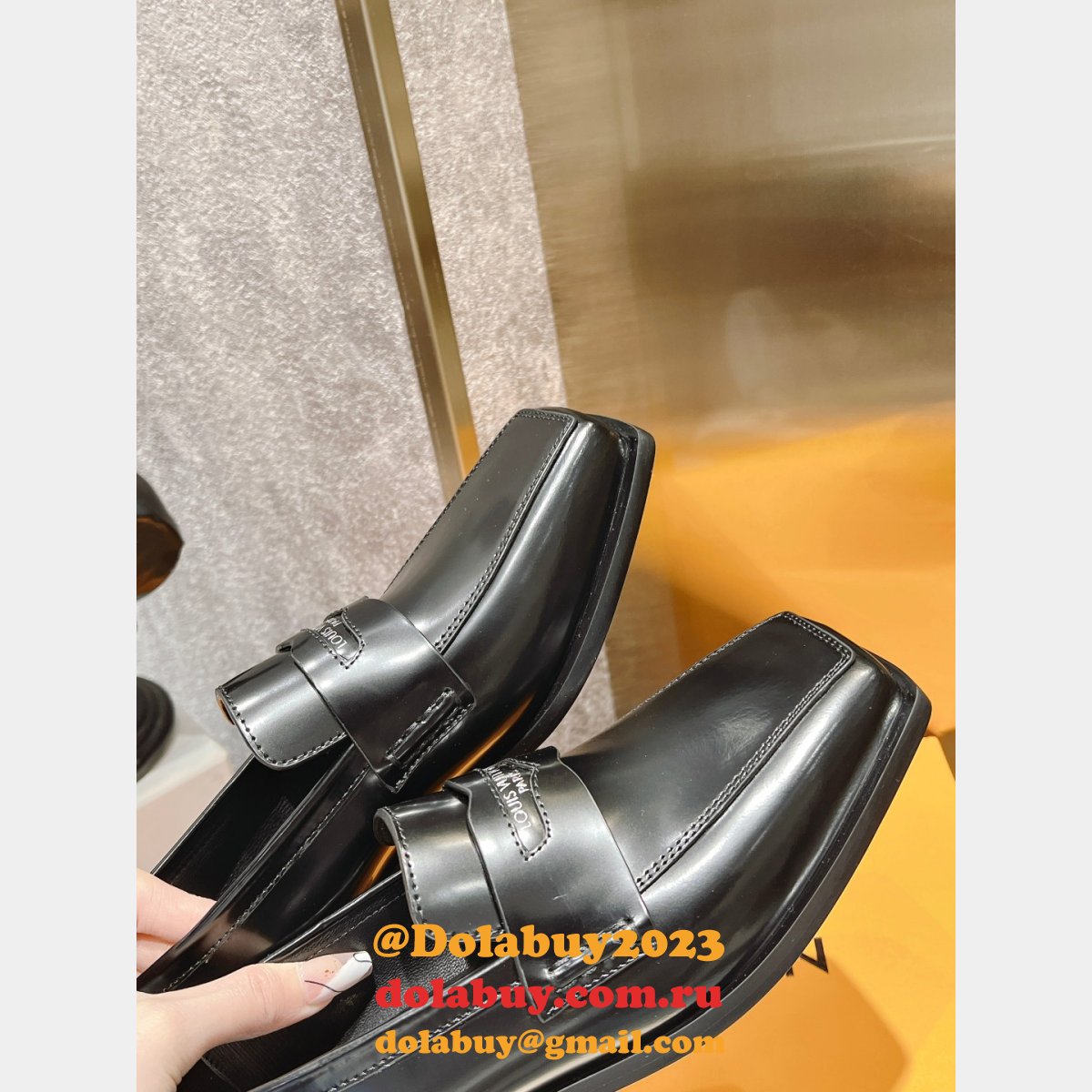 Get 1:1 High-Quality Reps Louis Vuitton Shoes at a Cheap Price