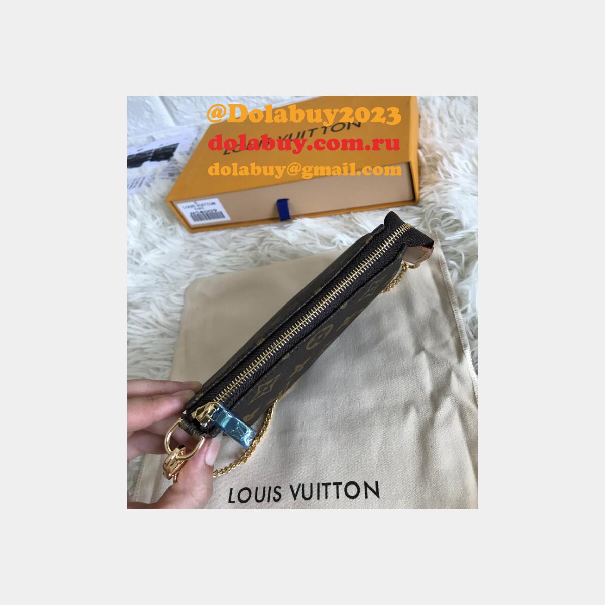 Replica Louis Vuitton Monogram MINI POCHETTE M58009 ACCESSOIRES