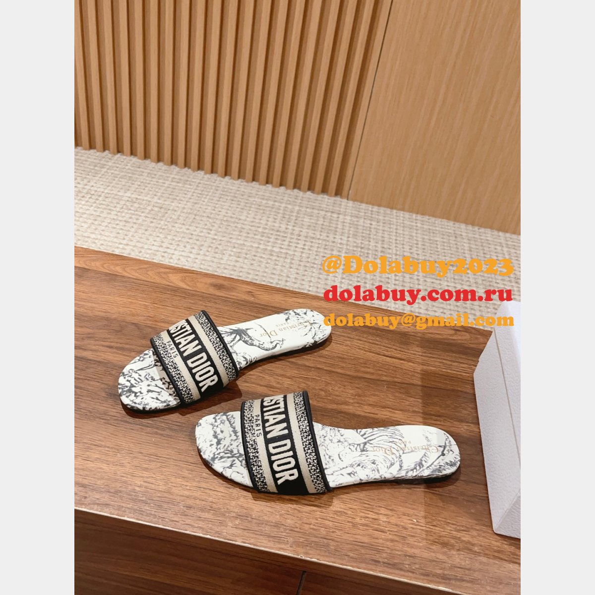 Knockoff AAA+ DIOR DWAY SLIDE DUPLICATE