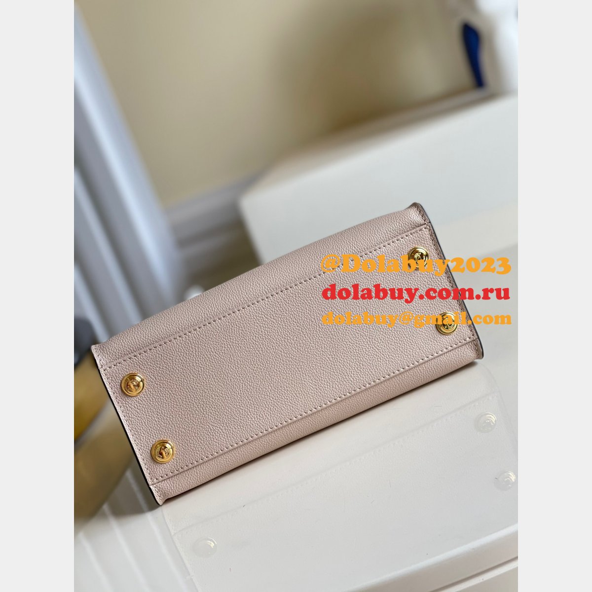 High Quality Louis Vuitton M57729/M57728 On My Side PM Greige/Black