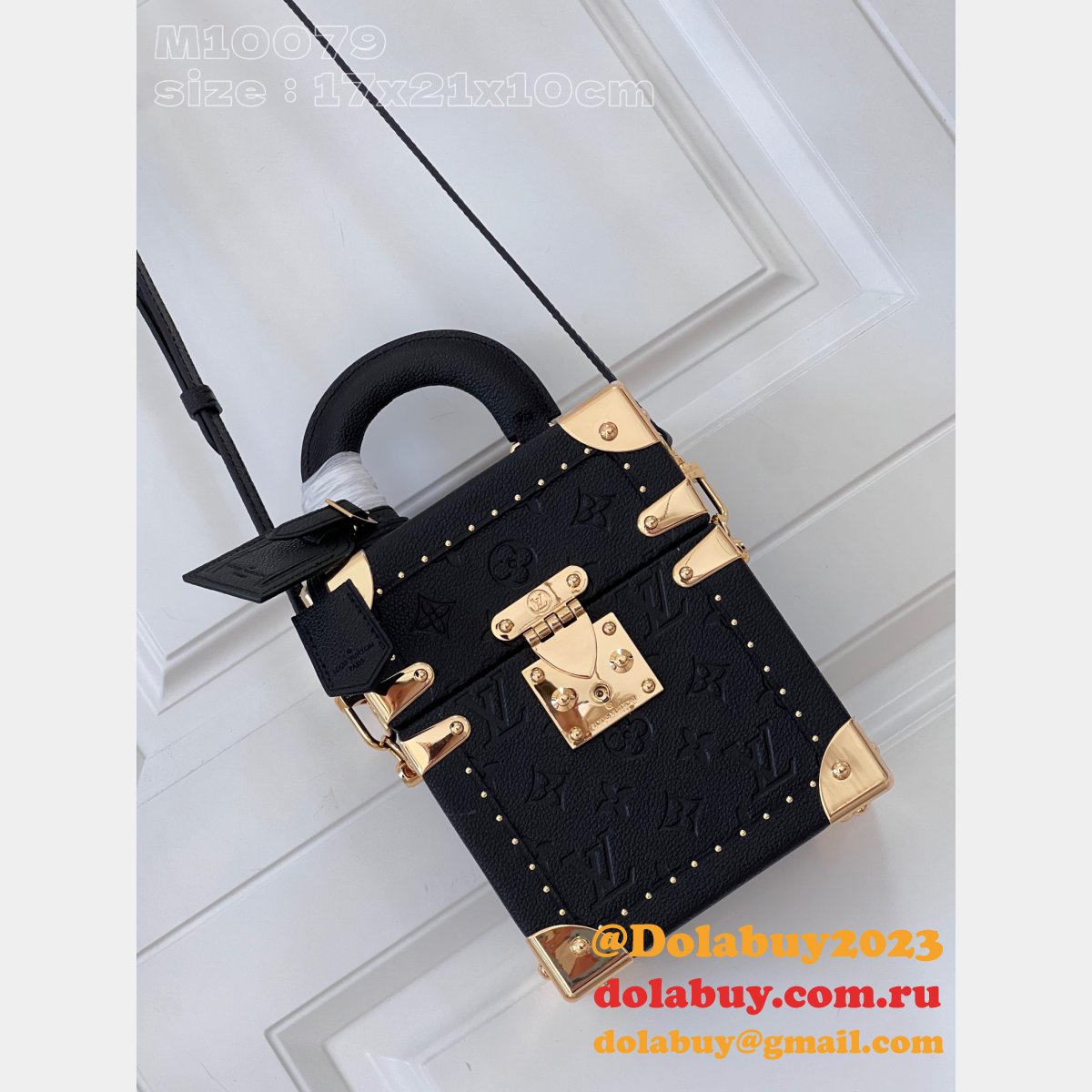Perfect Louis Vuitton M11131 Camera Box Art of Living Replcia Bag