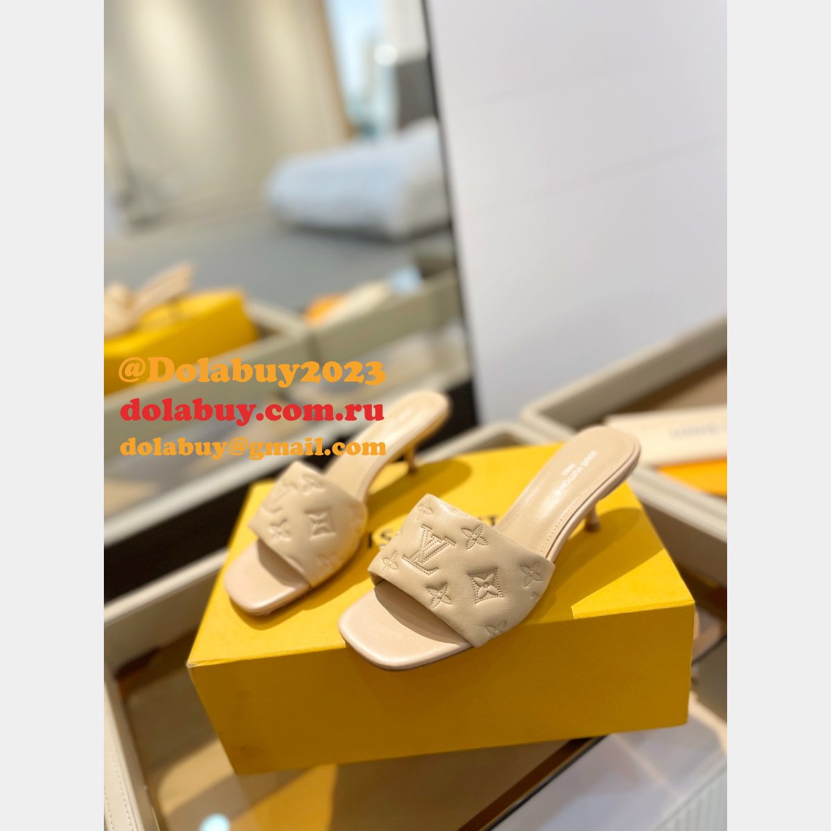 7 Star CHEAP LOUIS VUITTON Neo Revival Mule