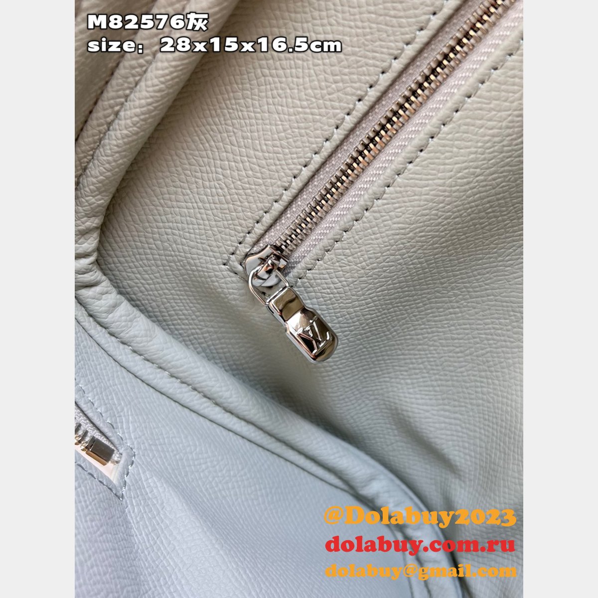 Travel Dopp Kit Taurillon Men M82576 Designer Louis Vuitton Fake Bag