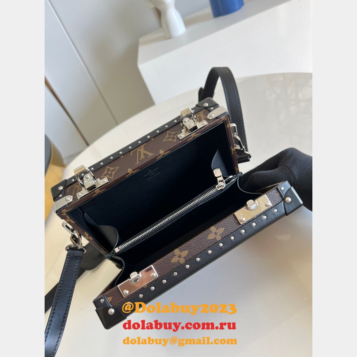 Louis Vuitton Replica Perfect Clutch Box Trunks and Travel M20251 Bag