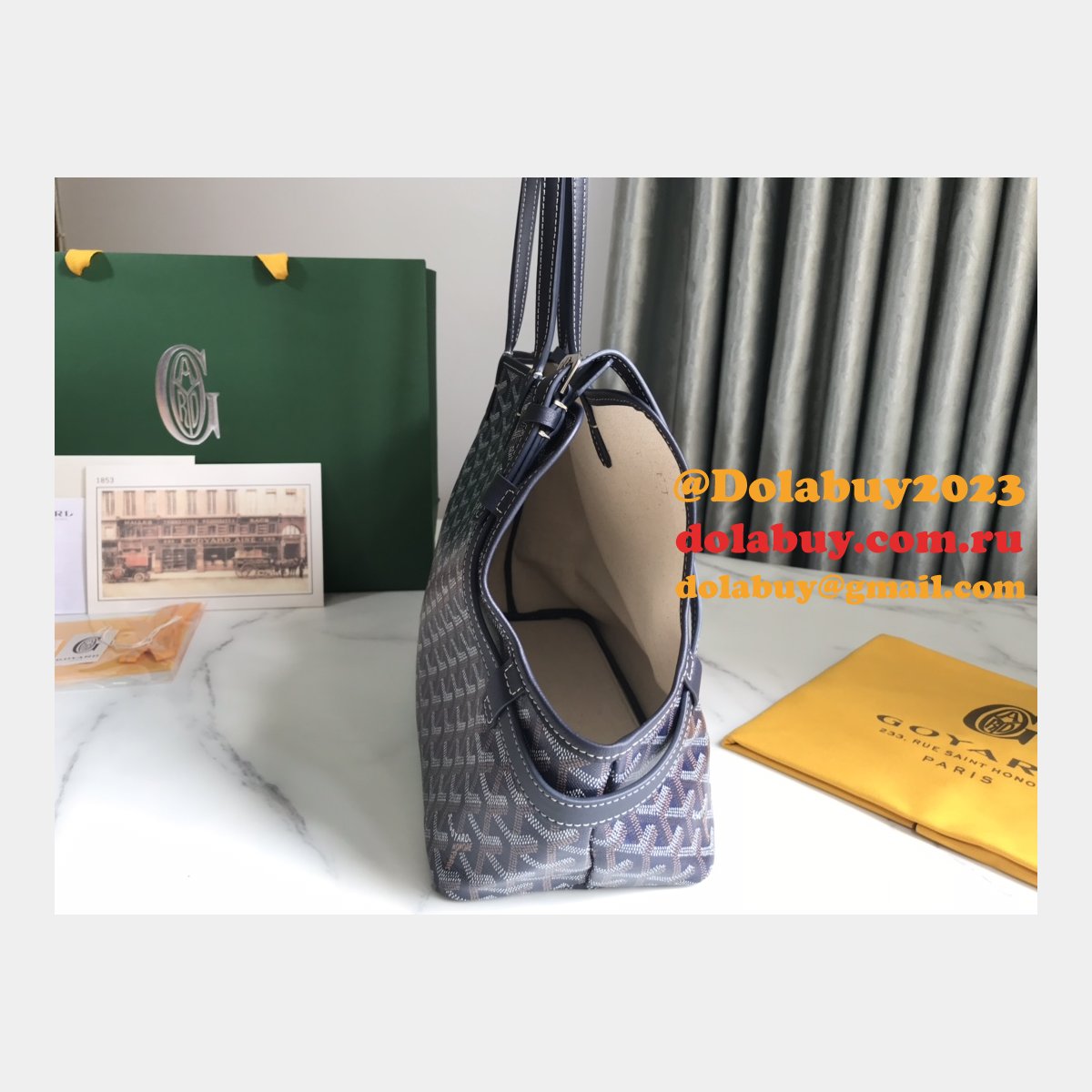 Designer Goyard Chien Gris & Pocket Pet bag