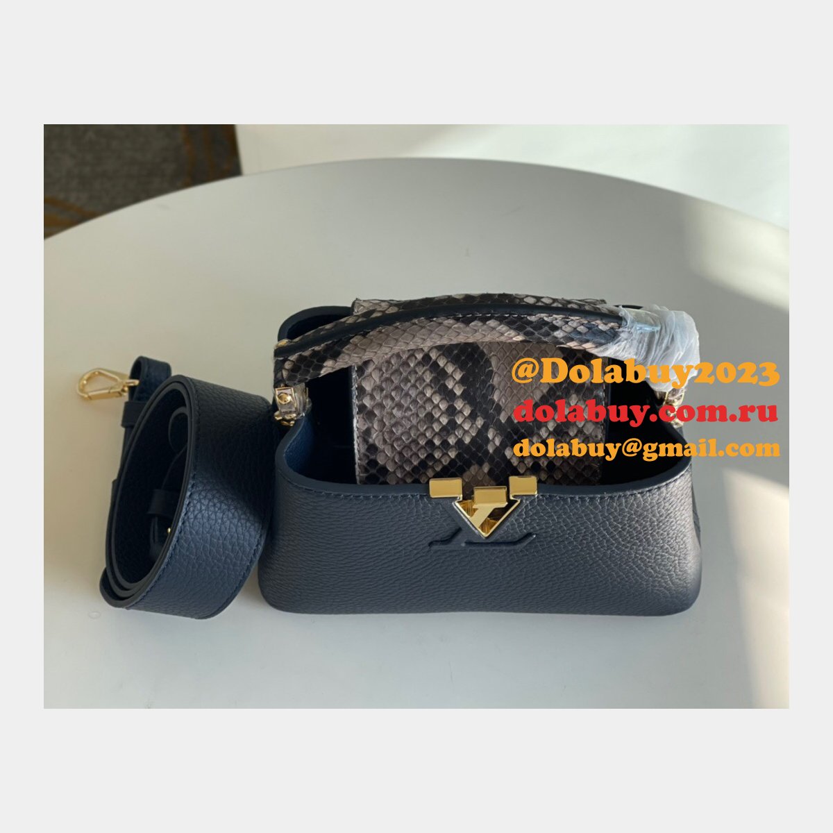 Where To Buy Fake Louis Vuitton Capucines M80007/M80421/M80041 Taurillon Bag