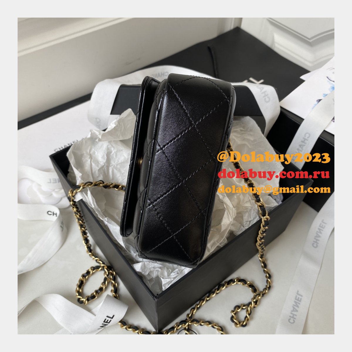 Inspired AP3485 Clutch With Chain Replica Shiny Bags