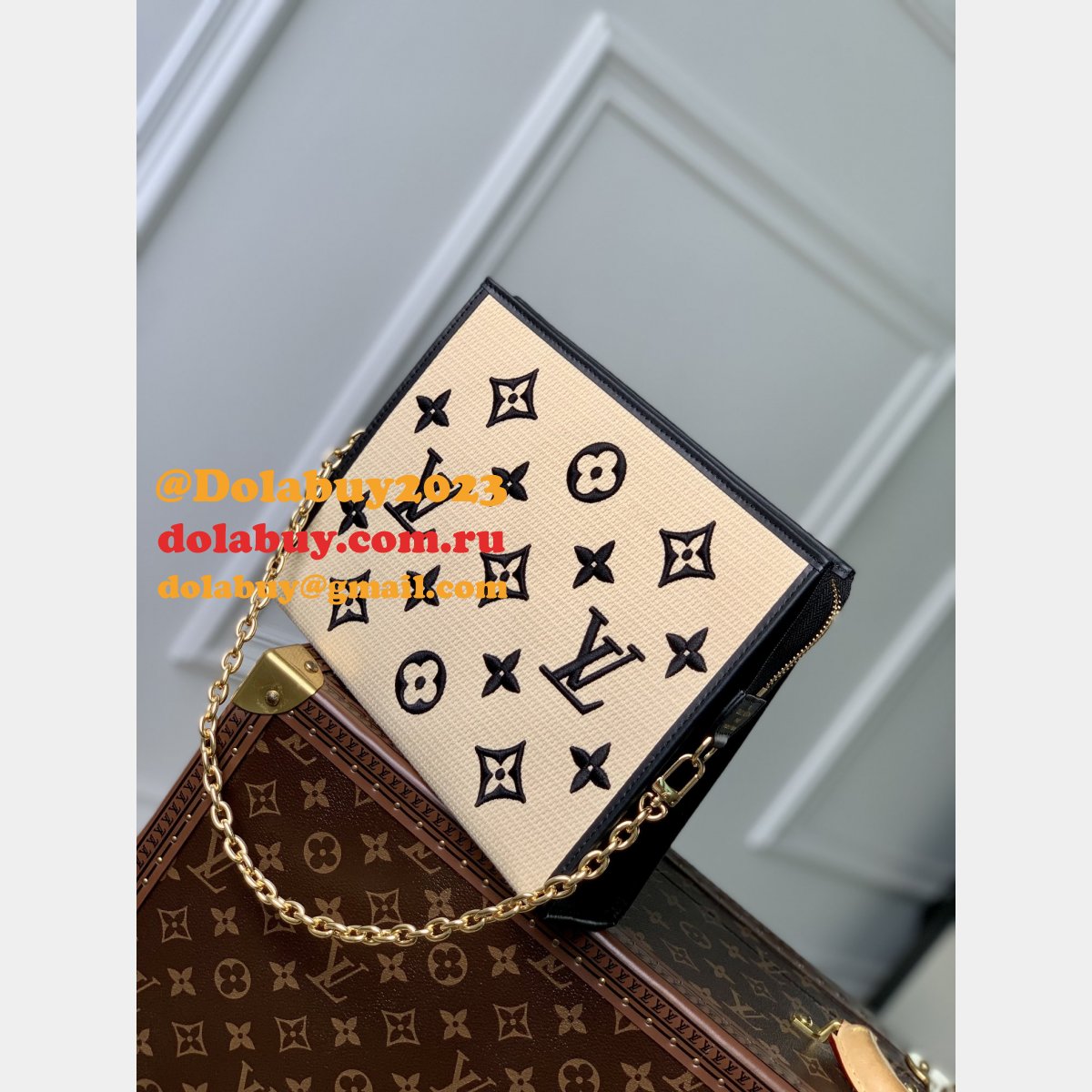 Toiletry Pouch On Chain M82521 Top Louis Vuitton Replica Bag