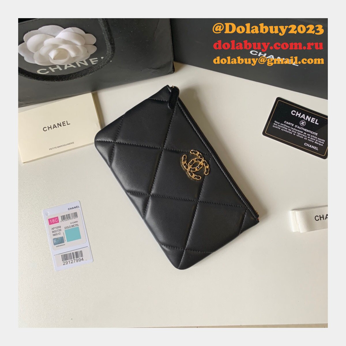 Hot Replica 19 Lambskin Small Pouch AP1059 Bag
