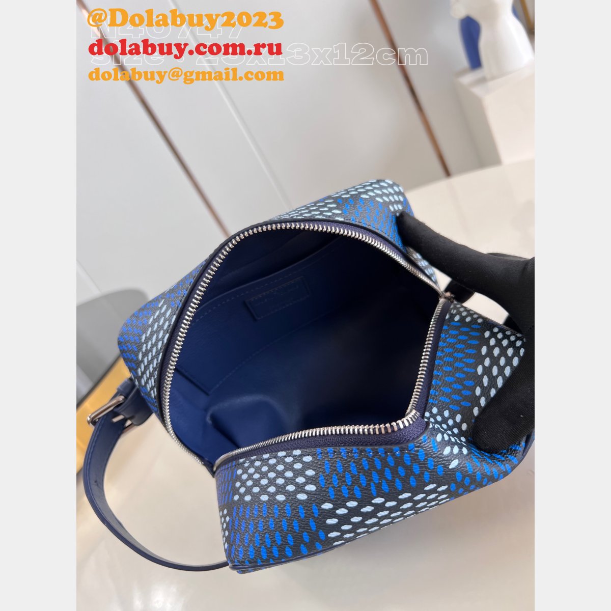 High Top Replicas Locker Dopp Kit N40747 Louis Vuitton Bag