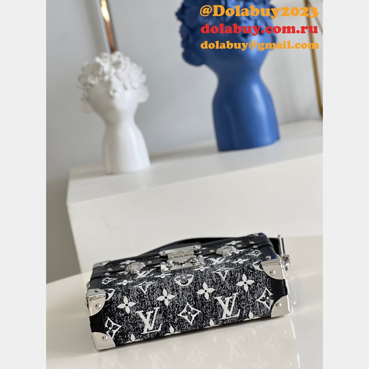 Fake Louis Vuitton Designer Online Store M59363 Soft Bag