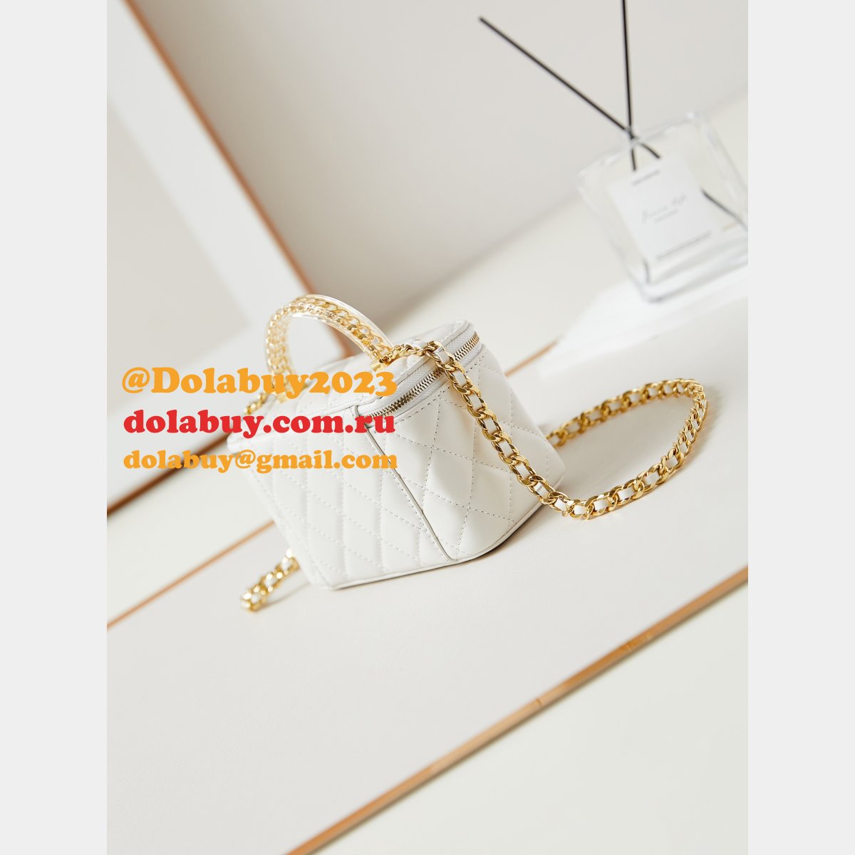7 Star chane 24A lambskin Cosmetic bag AP3820