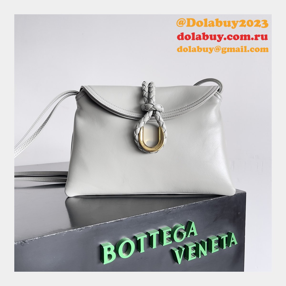 best b0tte*a Ven*ta medium liberta replica bag