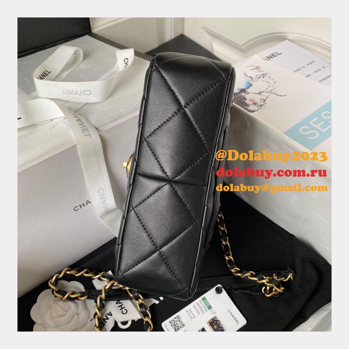 Perfect 1:1 Top Quality Flap Lambskin Replica AS3986 Bag