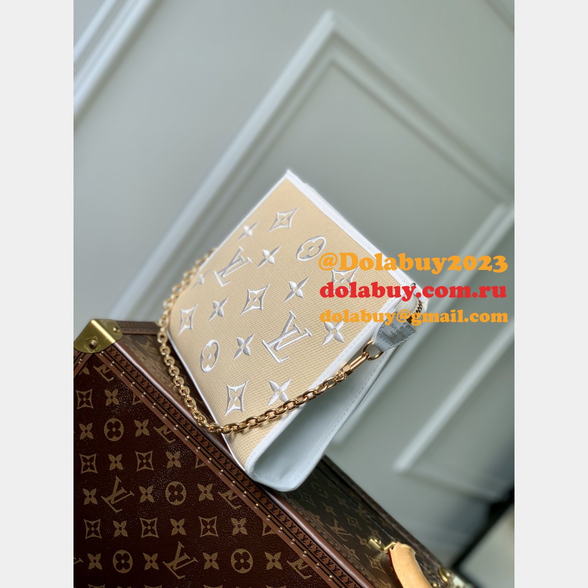Toiletry Pouch On Chain M82521 Top Louis Vuitton Replica Bag