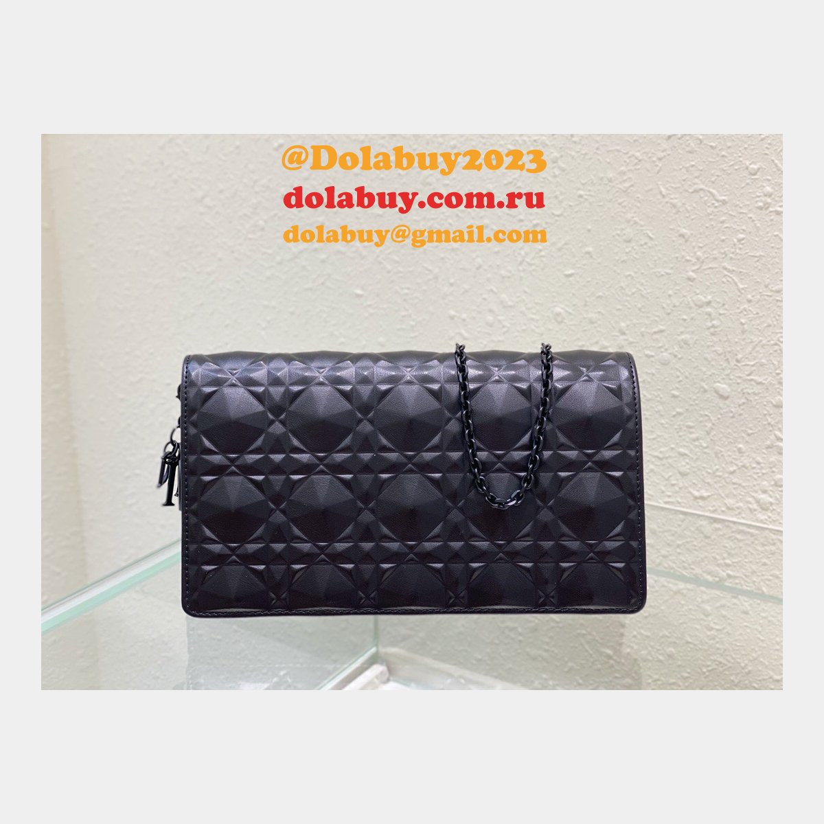 Top Fashion Designer Replica WOC 22cm Handbags Sell Online