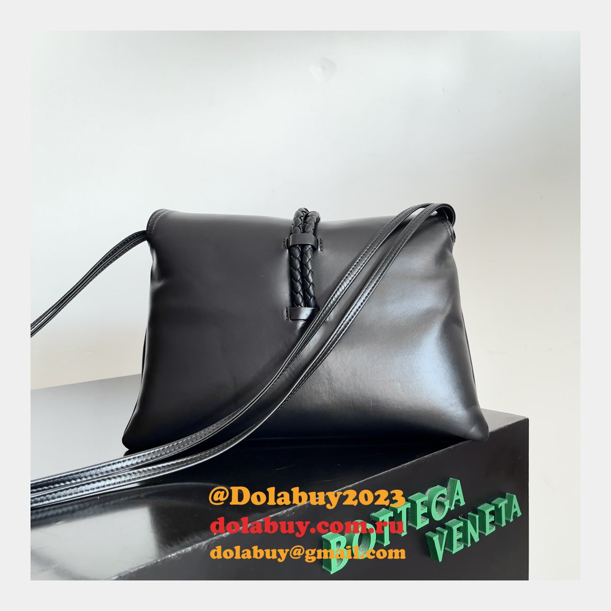 best b0tte*a Ven*ta medium liberta replica bag